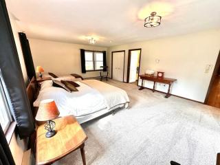 The Main House at Rustic River - Austinburg - 4