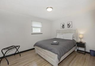 Updated Bungalow Near Downtown Willoughby - 1