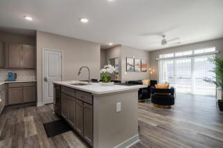 Cozy Lux Haven - Whitestown - 9