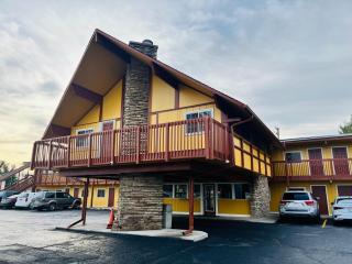 Clayton House Motel - 2