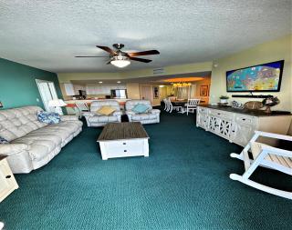 Vacation in Comfort and luxury - 2BR Direct Oceanfront - Wyndham Ocean Walk Resort 2321 - Daytona Beach - 4