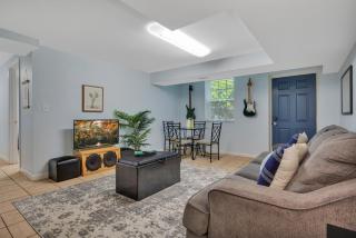 1 BR Suite w Fenced Backyard - Parking! - 9