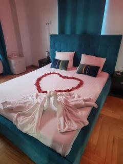 RIS Studio premium lux jacuzzi - Bucharest - 9
