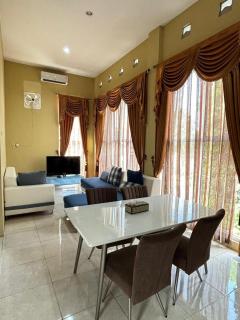 Syamira Homestay - 9