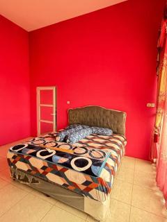 Syamira Homestay - 8