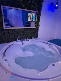 RIS Studio premium lux jacuzzi - Bucharest - 8