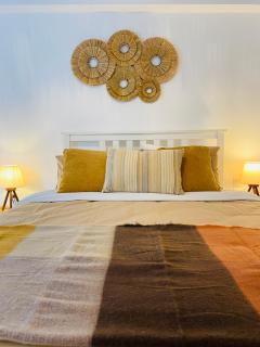 NEW 2BD Aprt with Shared Rooftop Pool B3 - 4