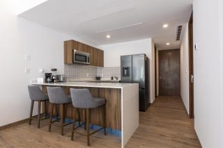 Whispering Palms TL B114 - 7