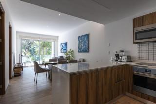 Whispering Palms TL B114 - 6