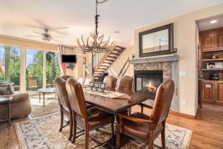 Mountain Cabin W Fireplace & Private Balcony - 1