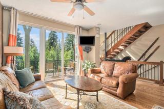 Mountain Cabin W Fireplace & Private Balcony - 4