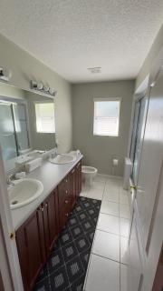 Beautiful Pool Home near the I95 Exit 284 - Palm Coast - 9