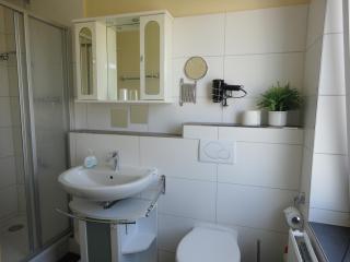 Fewo 2, Doppelbett, Schlafcouch, Safe - Dahme - 3