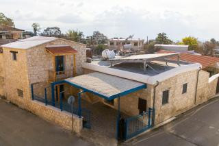 The Hideaway Suite, Cozy Courtyard Retreat in the Hills - Peristerona - 5