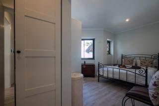 BeGuest Sun & Pool House - 4