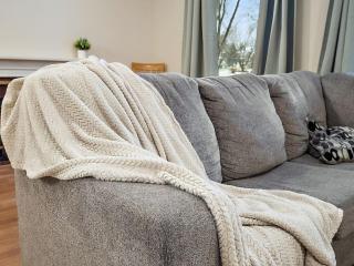 Quiet Convenient Pvt Room in shared home Perfect for Travelers - 5