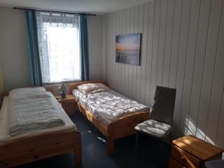 Haus Sandra Fewo 4, 2 Einzelbetten u Schlafcouch - Dahme - 8