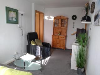Haus Sandra Fewo 4, 2 Einzelbetten u Schlafcouch - Dahme - 6