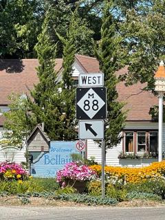 #146 Golf, SkI, Pool Pass Walk to hill - Mancelona - 4