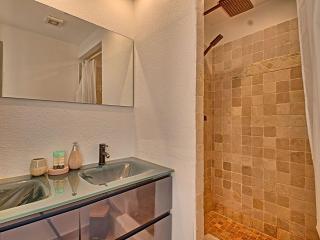Appartement 2 chambres face plage avec piscine, wifi et parking - Baie Orientale - FR-1-734-5 - 1