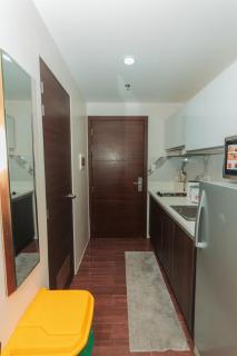 The Quirk Inn Air residence Makati Swim Gym Park Eat Laugh 3301 - Manila - 9