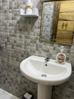 Luxueuse petite chambre, salle de bain extérieure privée - Dakar - 4
