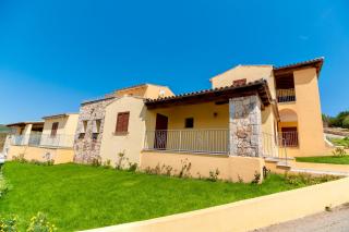 Residence in Malamurì near Budoni, apartments 4 beds with private outdoor area - 0