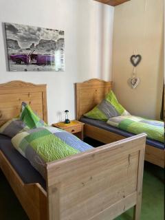 Gästezimmer in Yogaschule am Wald - Yoga-DAYS - Weismain - 3