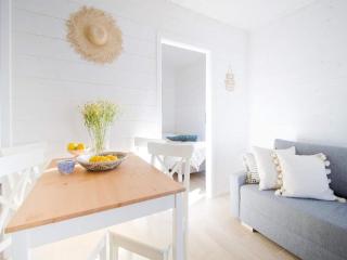 Comfortable holiday homes with a summer pool - 7