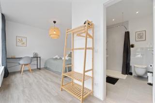 COMING HOME - Moderne Wohnung mit Nähe zu Köln Messe, Flughafen, Dom, Lanxess-Arena - schnelles WLAN, 2 Bäder, 2 kostenlose Parkplätze - Bergisch Gladbach - 2