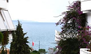 Overlooking the sea - Sarandë - 6