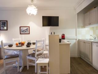 Appartement rénové, au calme, avec balcon, Wifi gratuit, proche commerces, navettes et pistes - FR-1-346-363 - Arc 1800 - 4