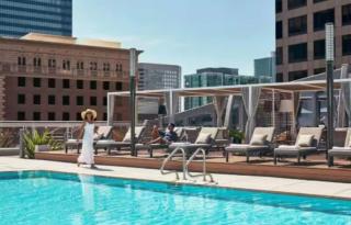 Stunning 3 Bedroom High-Rise with Pool, Spa, and Rooftop Views - Los Angeles - 0