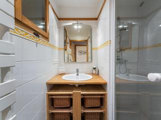 Duplex 3 chambres avec cheminée et terrasse plein sud, proche des pistes et commerces - FR-1-566-59 - Les Allues - 5