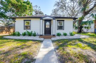 5 Mi to Clearwater Beach Family Gem with Game Room - Clearwater - 0