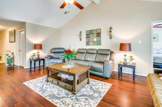 Suburban Home in Magnolia with Fenced Yard - Magnolia - 7