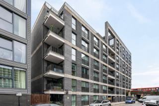 Impeccable Modern 2BR Apartment Peachy Stays - Londra - 7