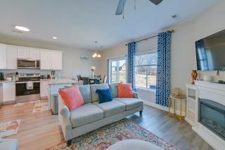 6 Mi to PNC Music Pavilion Concord Townhome - Concord - 3