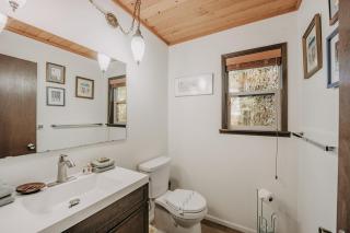 Snowline Cabin #35 - Ac - Pets Ok - Fireplace - 2