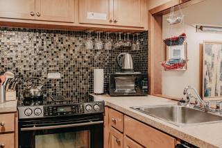 Snowater Condo #41 - Wi-Fi - Sauna - Soaker Tub - 1