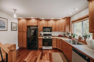 Mt Baker Rim Cabin #77 - Hot Tub - Wi-Fi - Evc - Pets Ok - Views - 3