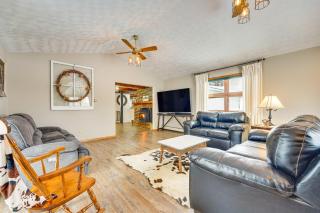 Fire Pit and Game Room North East Family Retreat! - North East - 8