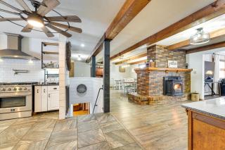 Fire Pit and Game Room North East Family Retreat! - North East - 2