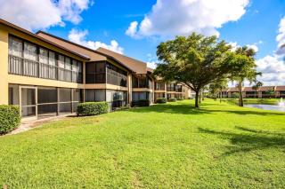Spacious end-unit condo with loft in a boater's paradise - Above The Clouds - North Fort Myers - 4