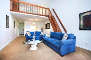 Spacious end-unit condo with loft in a boater's paradise - Above The Clouds - North Fort Myers - 1