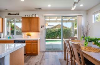 Indio Zen Retreat Pool Spa Home Sleeps - 2