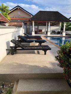Casa Gris with Shared Pool - Ban Bo Han - 9