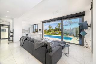 By The Beach - Royal Sapphire Villa - Protaras - 5