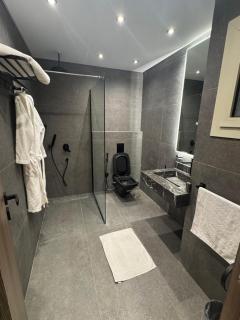 Moatasem Modhish - 6