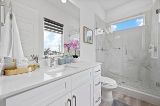 Pet-Friendly l Brand New Space l Downtown - Dallas - 6